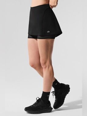 Alo Yoga Alosoft Serve It Up Skirt black size large like new!